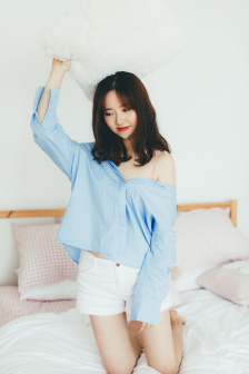 漂亮的女邻居2